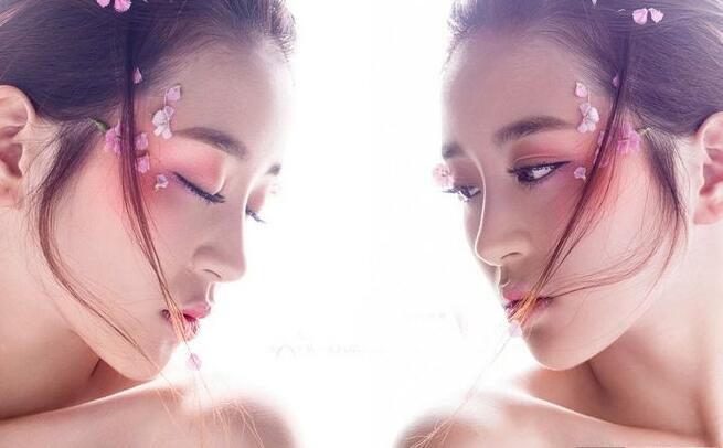 桃花妝容要點小教學(xué)，南寧有實力的學(xué)校示范給你看