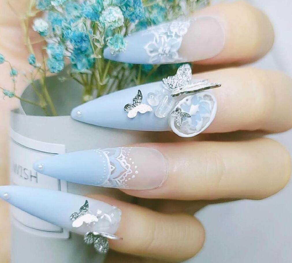 南寧美甲學(xué)校：蝶戀花美甲，讓你指尖生花