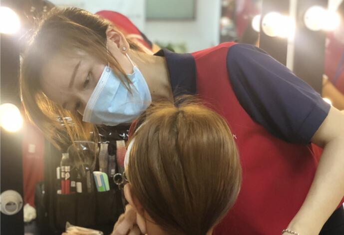 化妝學(xué)員感言：以夢為馬不負(fù)韶華