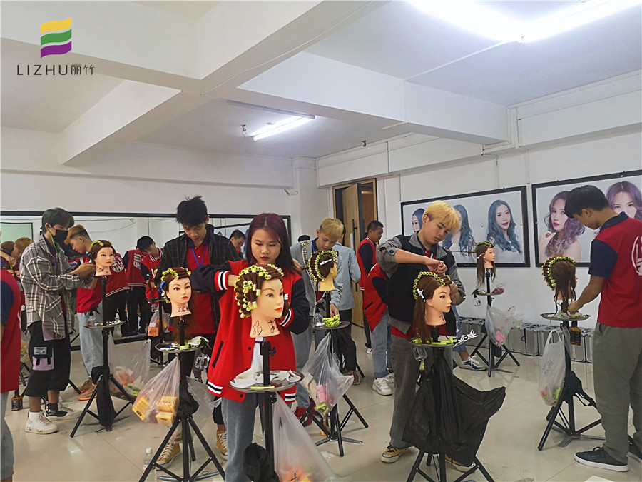 美發(fā)學(xué)校：早上好！美發(fā)追夢(mèng)人