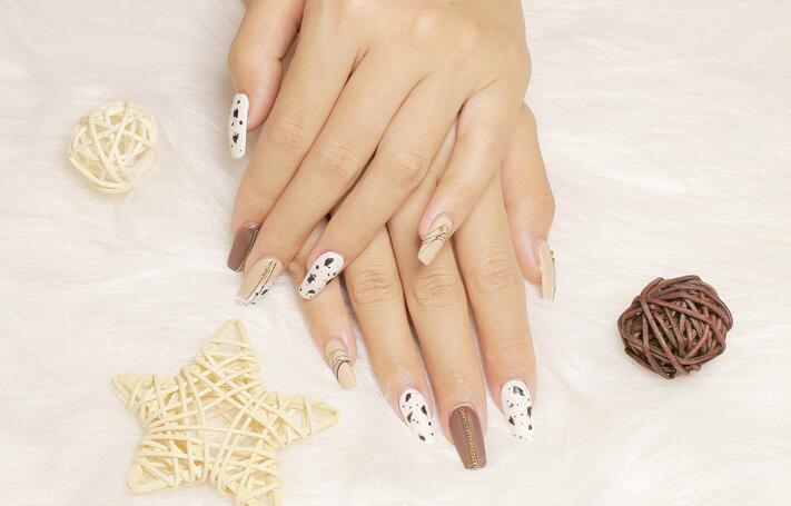 麗竹學校暖冬真人美甲作品欣賞