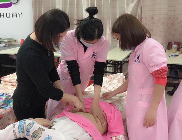 南寧美容培訓(xùn)哪家?guī)熧Y強？快來看看學(xué)員上課花絮吧