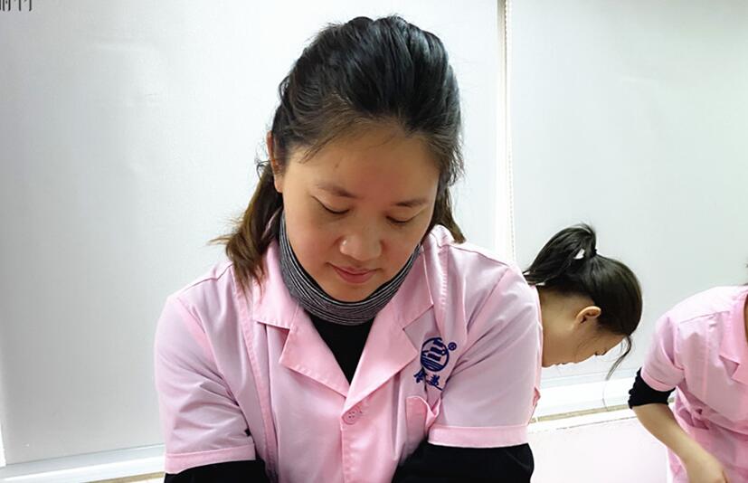 美容學(xué)子感言：不愧是廣西師資強的美容學(xué)校