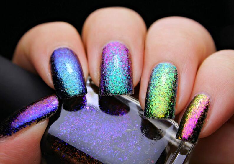 甲油膠拉絲了怎么辦？廣西美甲培訓(xùn)學(xué)校找到解決辦法