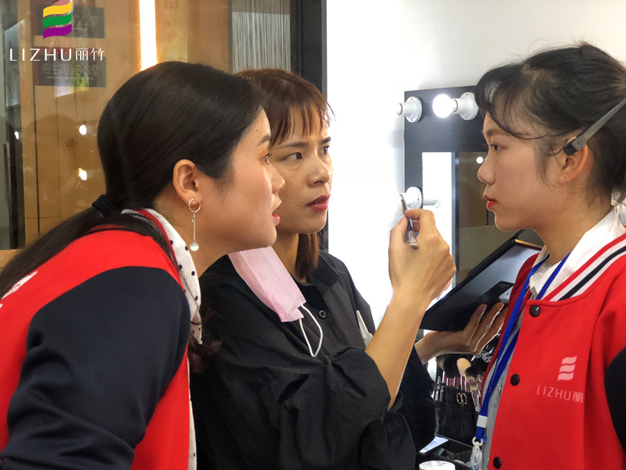 如何判別護(hù)膚彩妝品好不好？