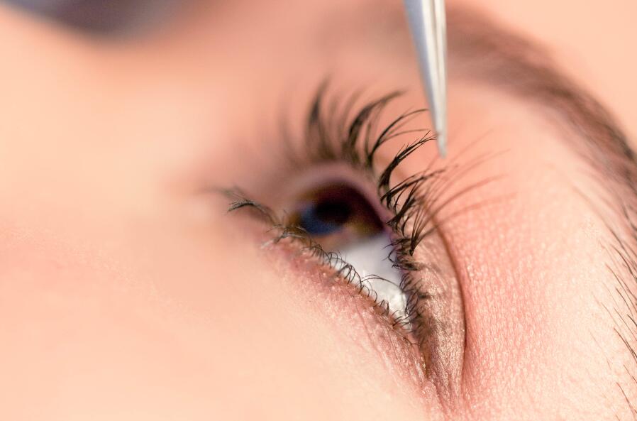 學(xué)美睫必備基本技法，看廣西美睫培訓(xùn)哪家好