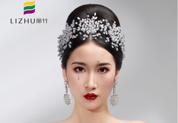 南寧技術(shù)好的彩妝培訓作品：鉆石新娘造型