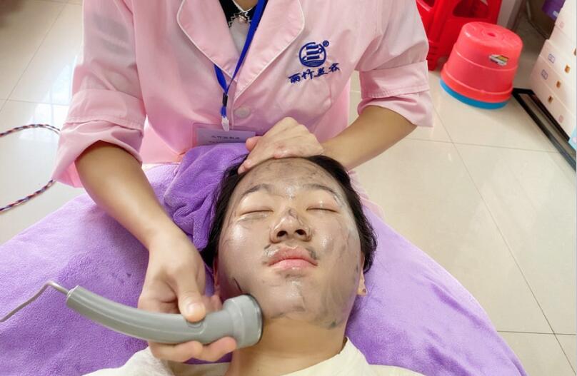 超聲波面部排毒的好處，南寧學(xué)美容的機構(gòu)告訴你