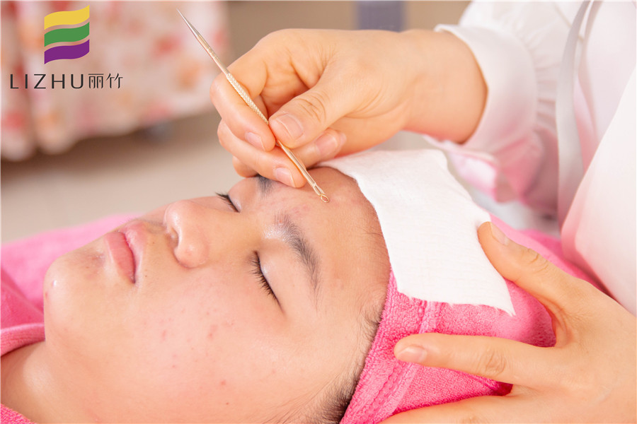 學(xué)美容祛痘法，告訴你廣西美容學(xué)校哪家正規(guī)