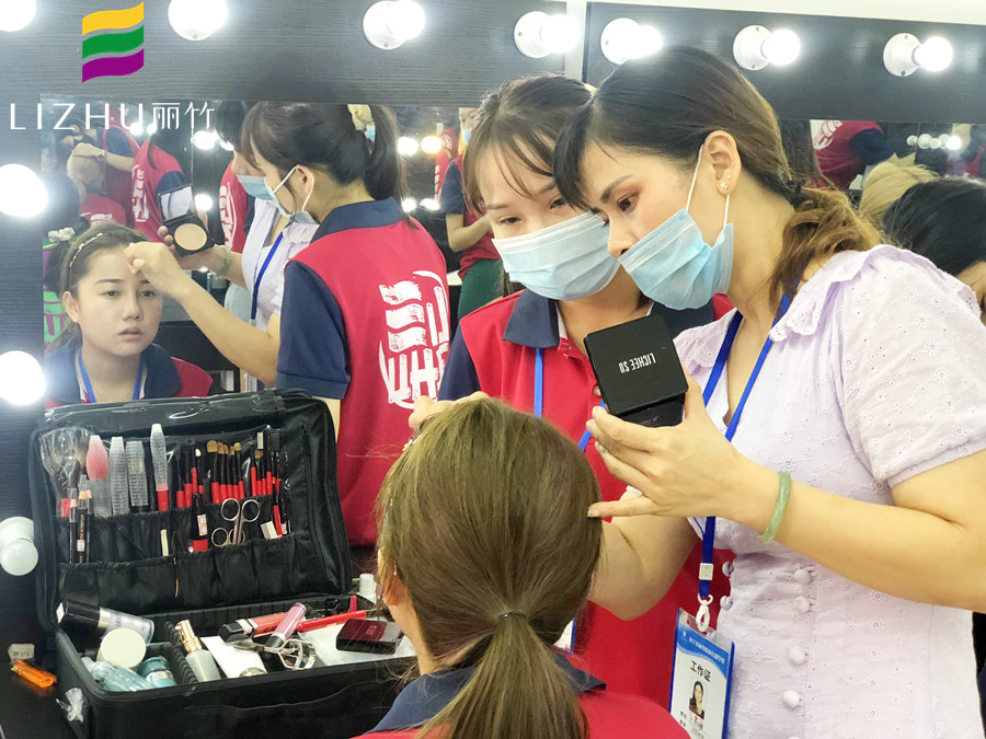 直擊南寧彩妝師培訓學校課堂實況