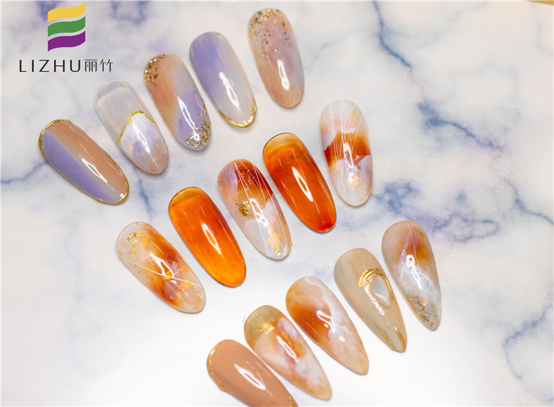 看秋季暈染美甲，感受廣西學(xué)美甲哪家專業(yè)