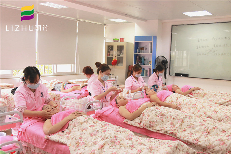 美容護膚基本常識，南寧美容培訓班分享技巧