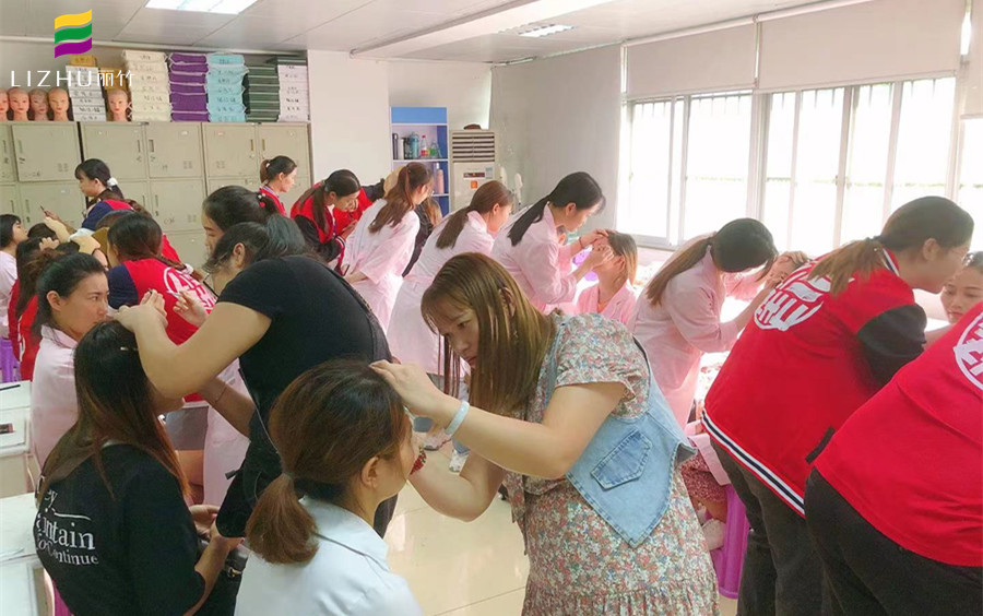 霧眉怎么畫(huà)？南寧學(xué)紋繡的學(xué)校給你教程