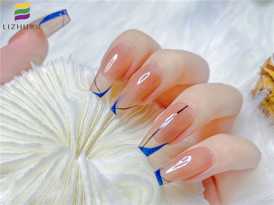 法式線條美甲，告訴你南寧排行前十名美甲學(xué)校是哪家