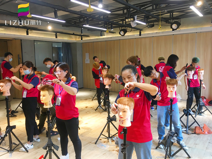 男發(fā)發(fā)型具體分類，?南寧排名前十美發(fā)學(xué)校為你解讀