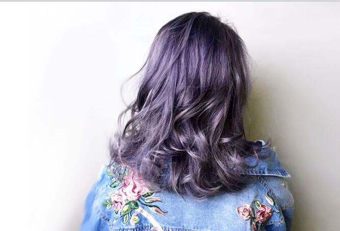 云朵燙發(fā)怎么護(hù)理？南寧美發(fā)師培訓(xùn)怎么說(shuō)