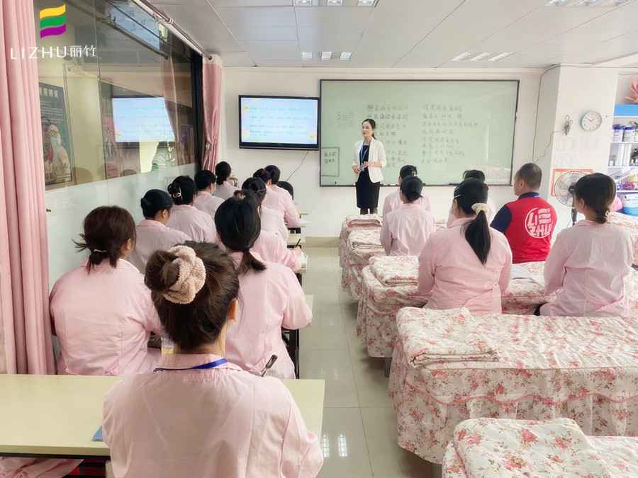 美容培訓，來廣西專業(yè)美容培訓學校