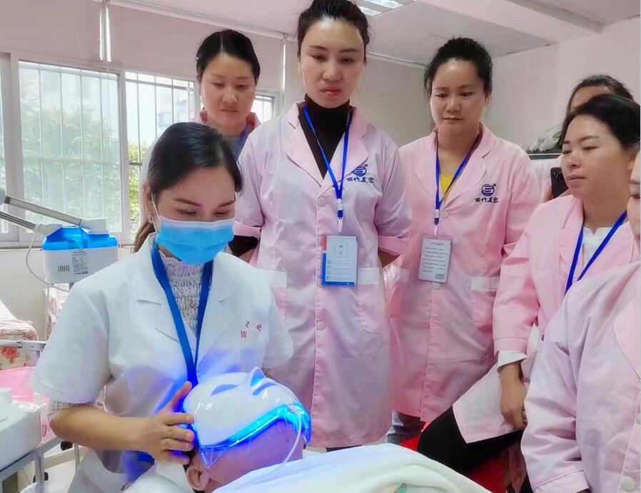 如何使用美容儀器小氣泡？南寧美容培訓班教你方法