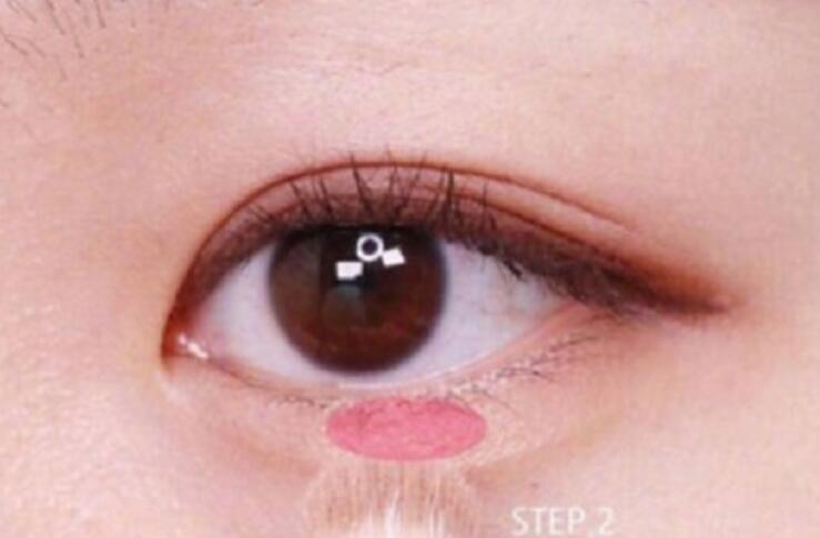 與眾不同的臥蠶技法，廣西化妝培訓(xùn)教程來咯