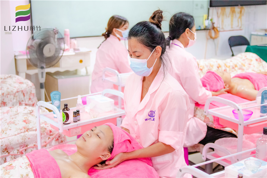 你為什么要做肩頸護理？南寧專業(yè)美容培訓(xùn)幫你分析