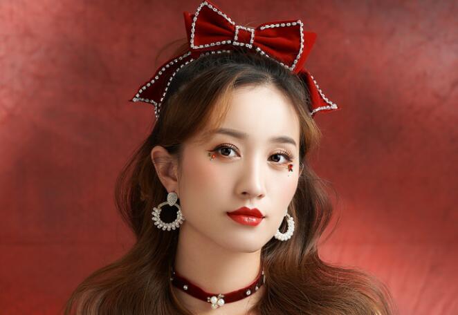 甜美約會妝教程，南寧化妝培訓(xùn)專業(yè)分享