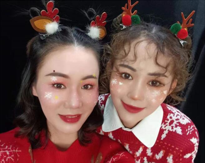 打造你的專屬圣誕妝容，南寧化妝學(xué)習(xí)機(jī)構(gòu)分年