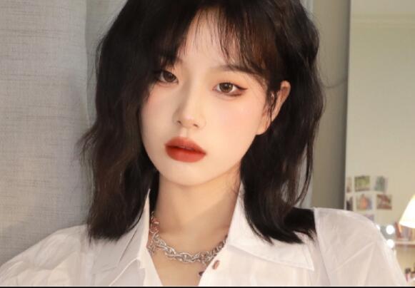 單眼皮眼影教程，廣西南寧彩妝學校分享