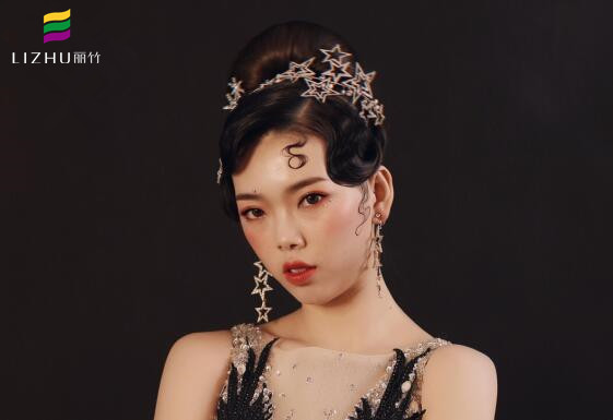 廣西彩妝培訓(xùn)學(xué)校作品欣賞，打造不同風(fēng)格的新娘妝