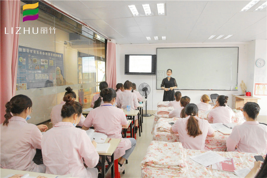 南寧學(xué)習(xí)美容在哪里？麗竹美容培訓(xùn)班火熱招生