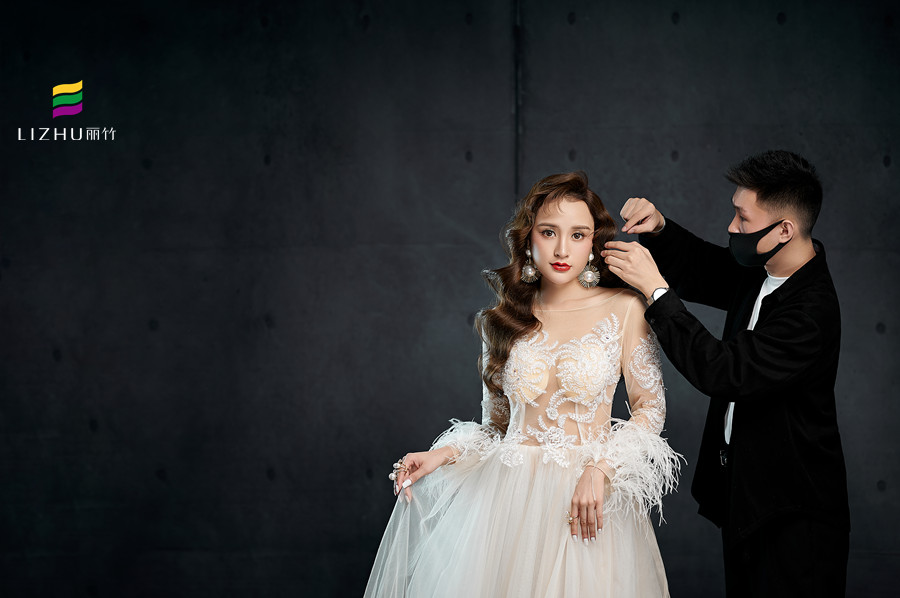 輕奢復(fù)古女王造型（上）| 南寧彩妝造型學(xué)校作品