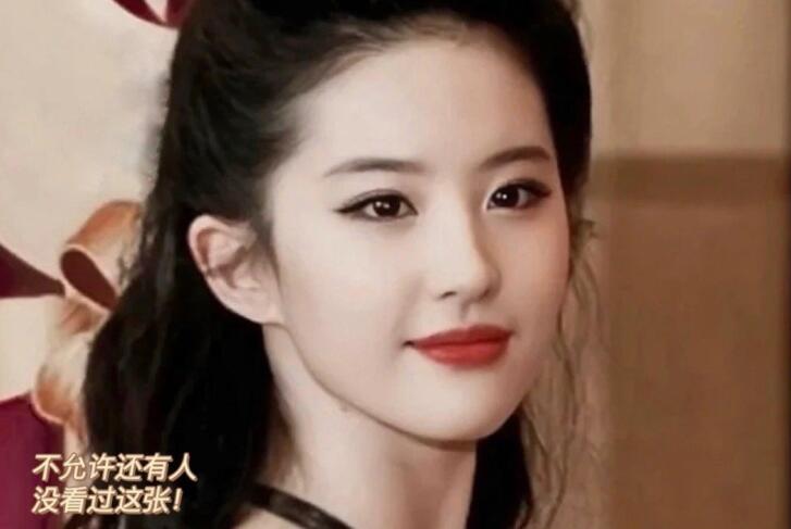 清冷煙熏眼妝教程，?南寧學(xué)彩妝分享