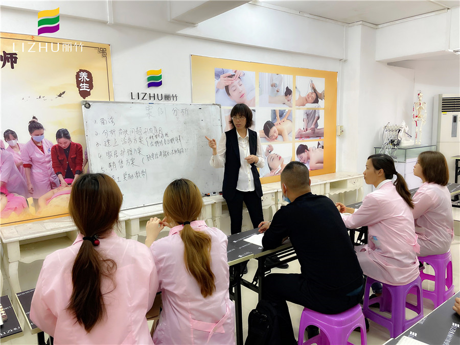 學(xué)習(xí)案例分析的重要性，南寧美容培訓(xùn)班告訴你