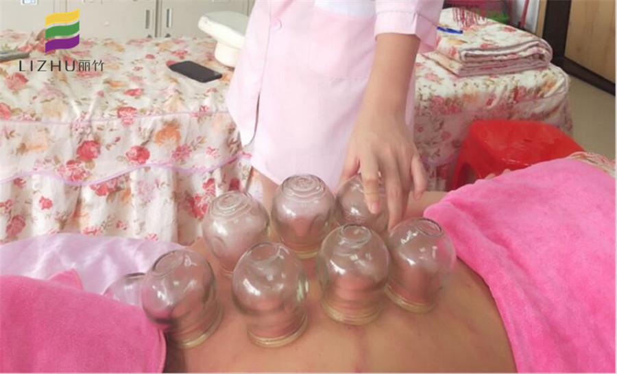 女人拔火罐的好處，廣西美容培學(xué)院專業(yè)課程介紹