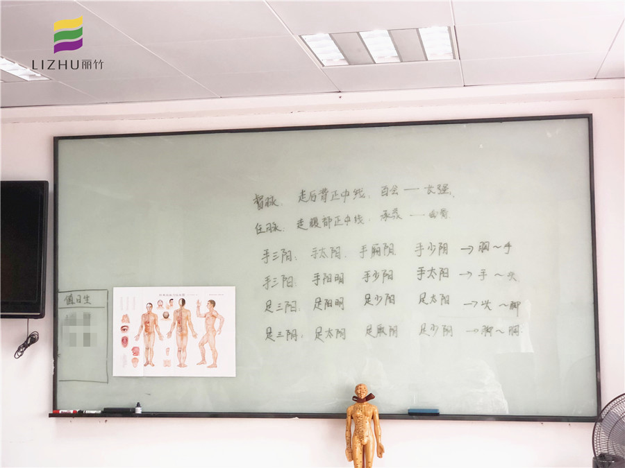 學(xué)美容理論知識(shí)重要嗎？南寧美容培訓(xùn)學(xué)校告訴你