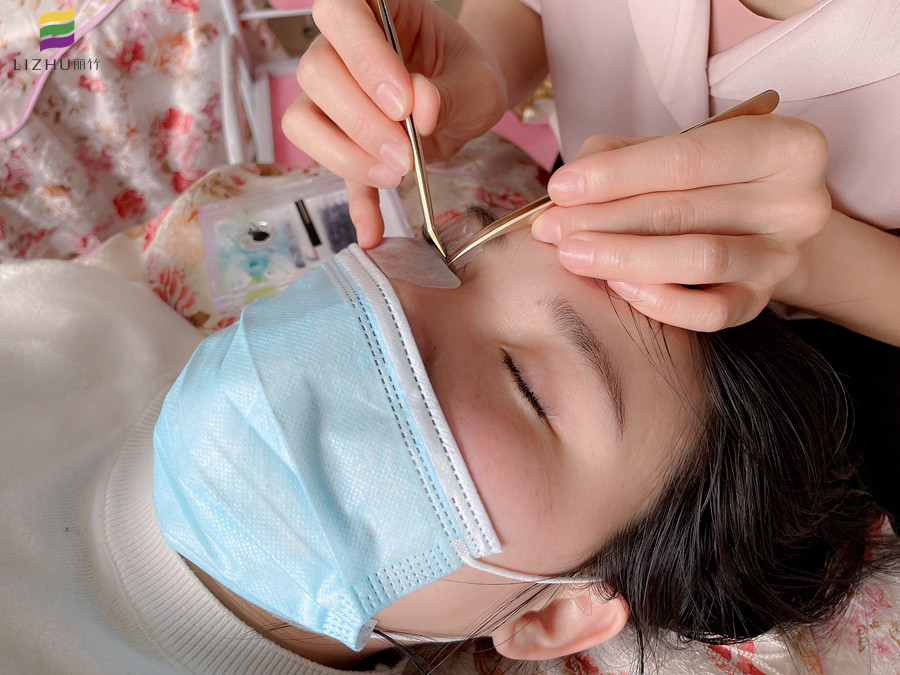 如何選擇合適的美睫款式？廣西紋繡美睫培訓(xùn)有妙招