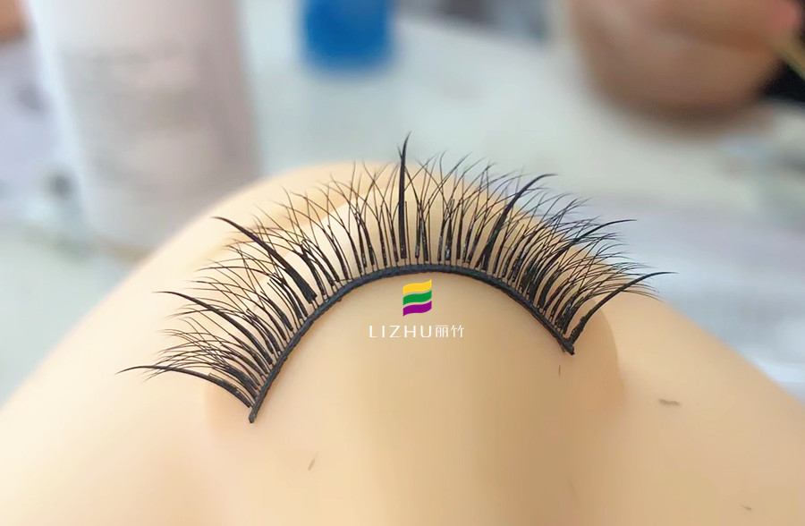 假人頭練習(xí)美睫技巧，廣西專業(yè)美睫課程