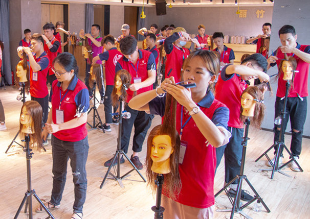 美發(fā)見習發(fā)型師考核標準，廣西美發(fā)師培訓鑒定