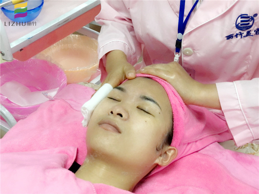 面部清潔教學(xué)，廣西美容皮膚管理培訓(xùn)內(nèi)容