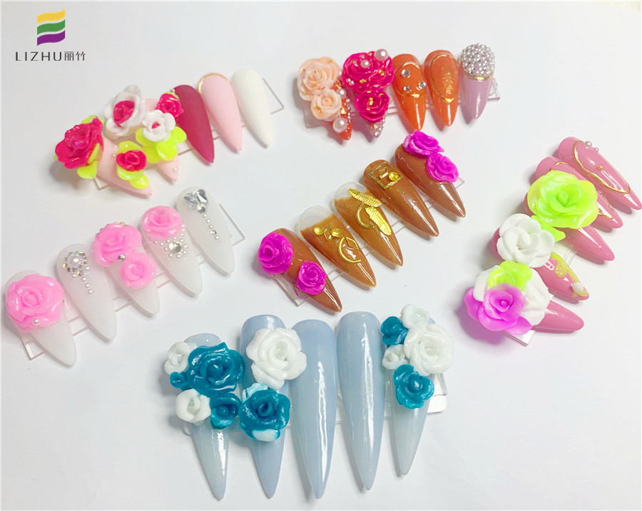 雕花美甲圖片，南寧美甲十大名校學(xué)員作品