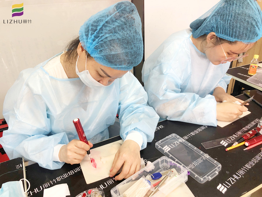 紋唇常用的5種顏色，廣西紋繡培訓(xùn)機(jī)構(gòu)分享給你