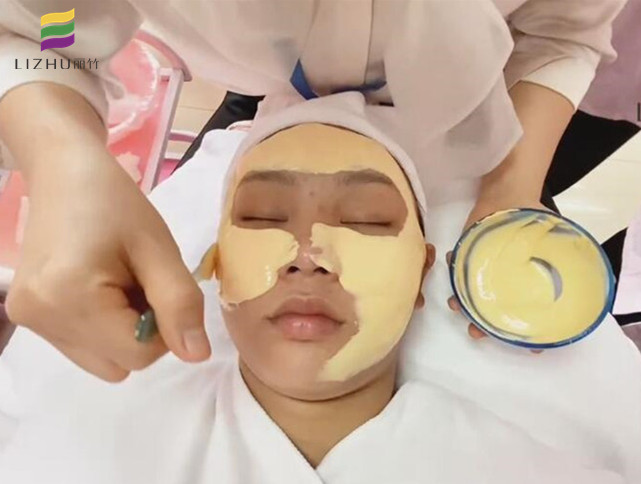 敷軟膜的正確步驟，南寧學(xué)美容洗臉教程