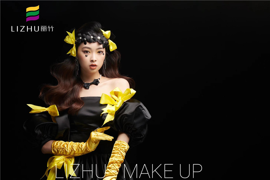 披發(fā)禮服造型 ，南寧化妝學(xué)校十大排行榜作品