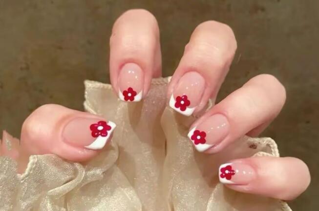 腮紅美甲圖片欣賞，南寧美甲職業(yè)培訓(xùn)學(xué)校推薦