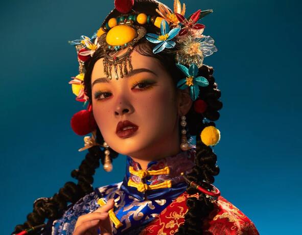 藏族少女寫真造型，南寧彩妝學(xué)校專業(yè)正規(guī)作品
