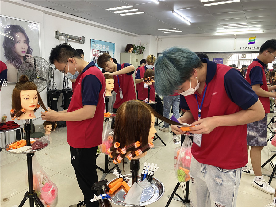 新手如何快速掌握標(biāo)準(zhǔn)杠？美發(fā)上杠技巧總結(jié)