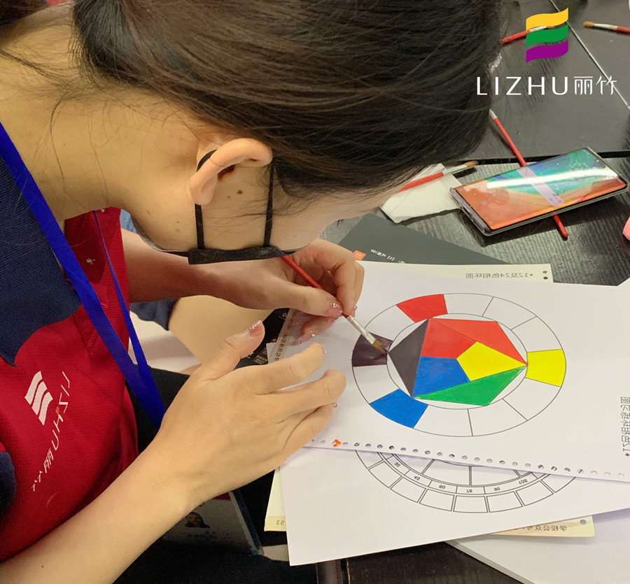 十二色環(huán)的組成結(jié)構(gòu)，南寧專業(yè)培養(yǎng)化妝師課程