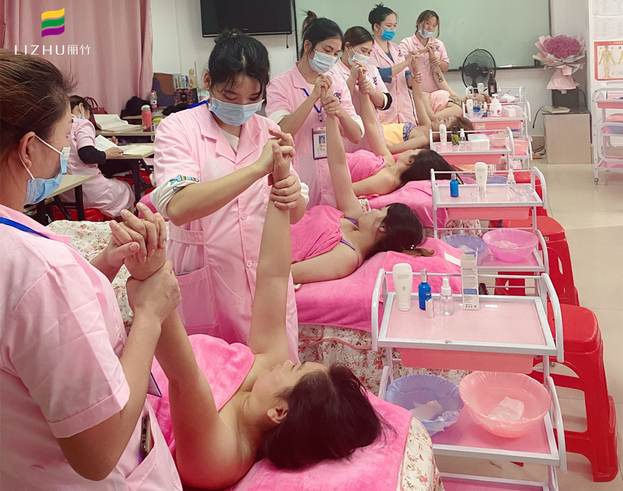 手指按摩手法，南寧美容正規(guī)學(xué)校分享手法