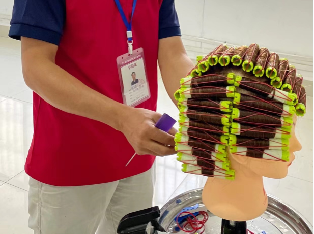 美發(fā)上杠常用技巧，南寧燙染技師培訓(xùn)課程