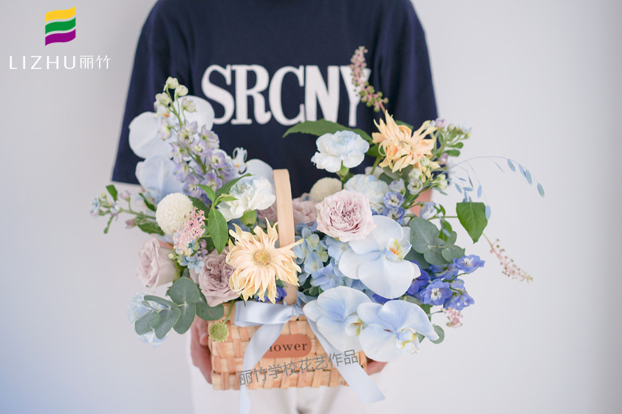 韓式手提花籃，廣西花藝插花學(xué)校作品