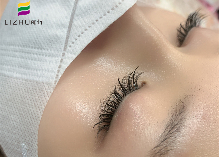 美睫初學(xué)者操作技巧，南寧美睫專業(yè)培訓(xùn)班課程